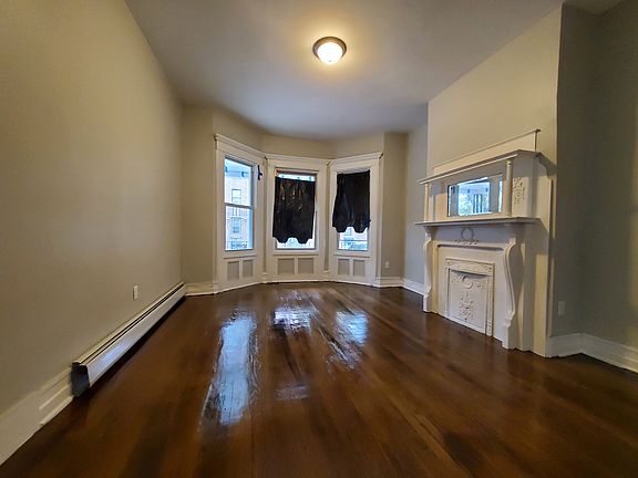 2nd image of 33 Lexington Ave #1E