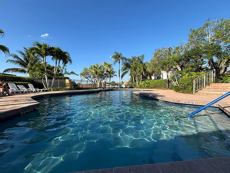 1760 Shoreside Cir — Photo 11