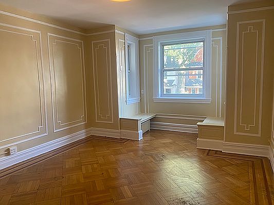 5th image of 96 Hawthorne St #2