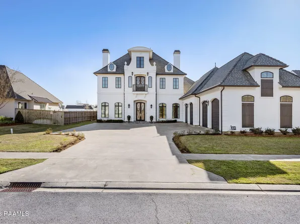 207 Kingfisher Dr, Lafayette, LA 70508