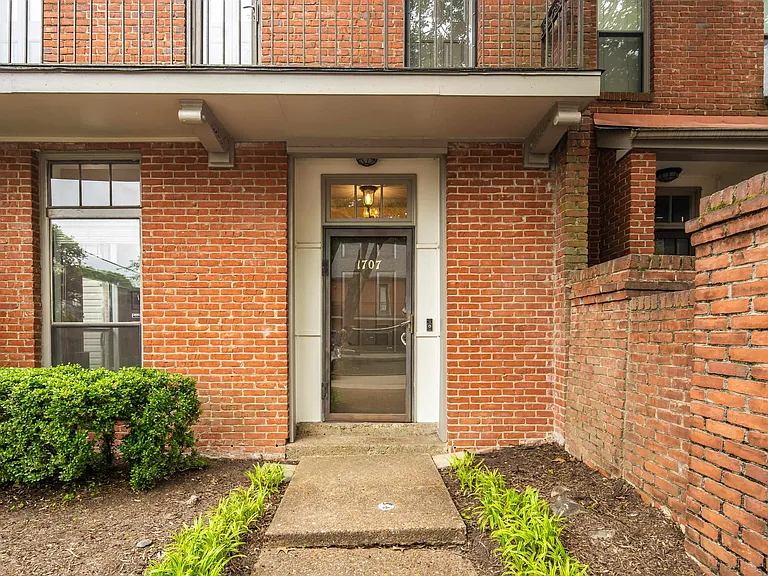 1707 Belvedere Ct #1707 — Photo 2