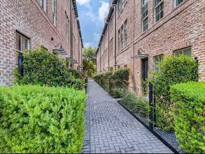 1305 Town Creek Dr #2, Austin, TX, 78741