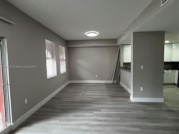 4th image of 11201 NW 83rd St APT 104