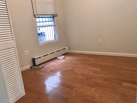 Rented by Peter Ashe | media 14