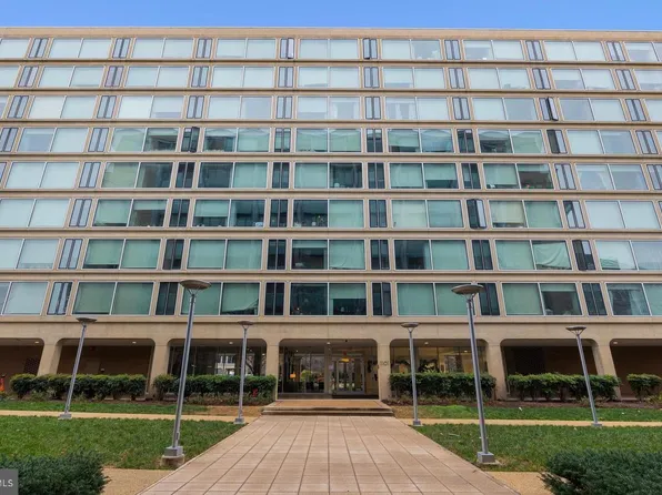 1101 3rd St SW APT 114, Washington, DC 20024