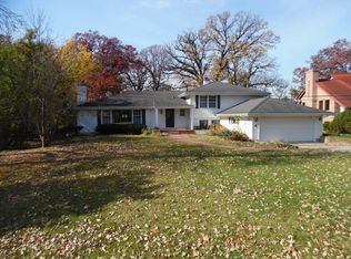 56 Forest Trl, Oak Brook, IL 60523