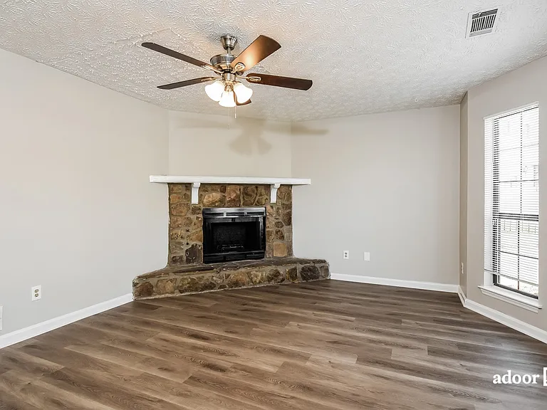 3617 Stephanie Ct — Photo 5
