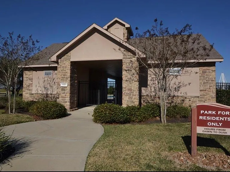 7219 Pearl Terrace Ln — Photo 49