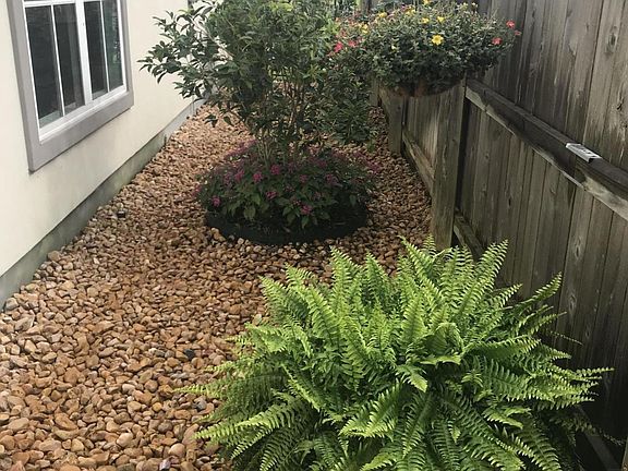 4th image of 207 Flores Ct #1