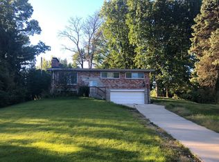 26 Harneywold Dr, Saint Louis, MO 63136