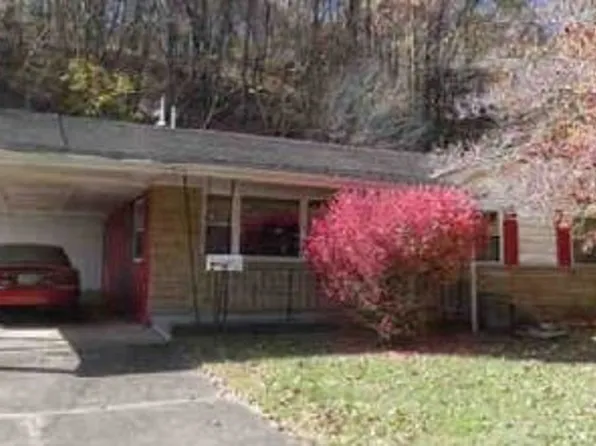 127 Fairlane Dr, Middleport, OH 45760