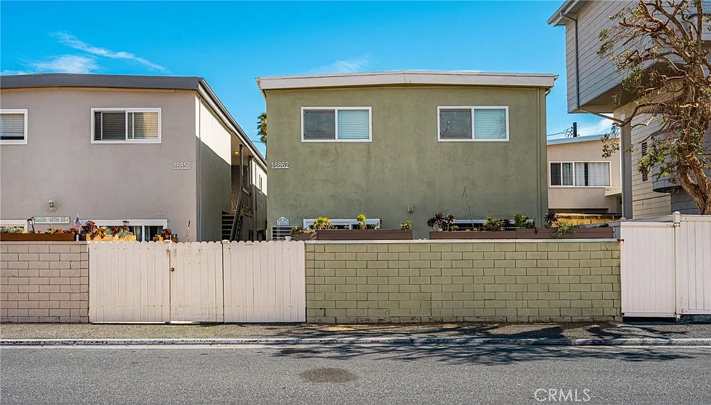 2 bed, 1000 sqft, $3,550 — Photo 1