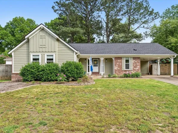 1070 Greenview Rd, Collierville, TN 38017