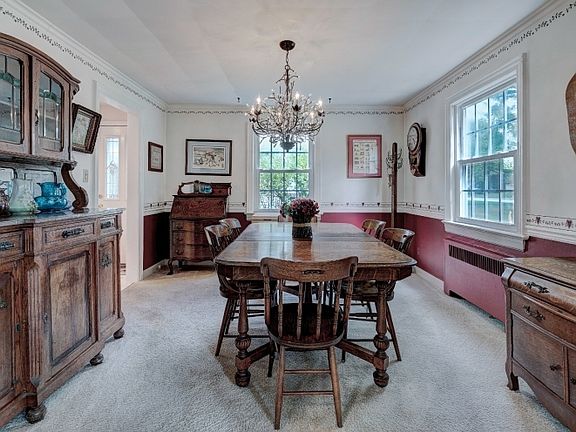 3rd image of 52 Crescent Rd