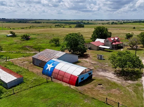 3901 State Highway 95 N, Moulton, TX 77975