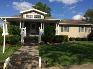 615 S Section St, Dugger, IN 47848