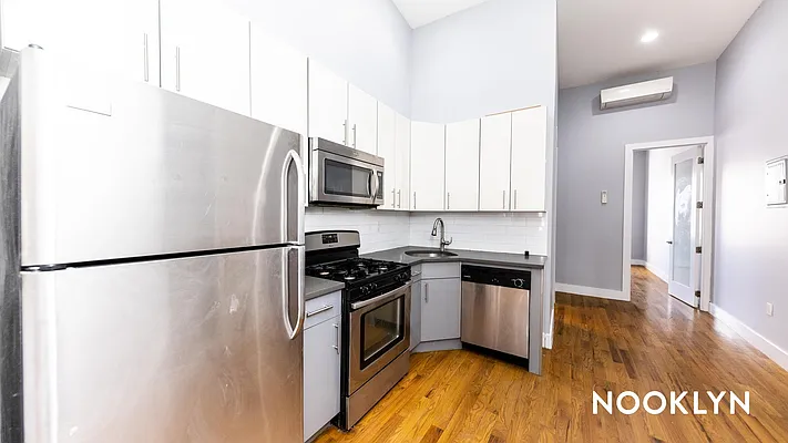 Rented by Nooklyn NYC LLC | media 17