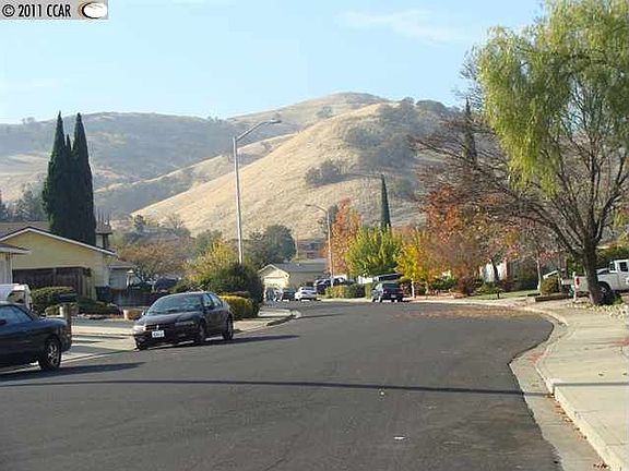 2nd image of 2341 Hilliard Cir
