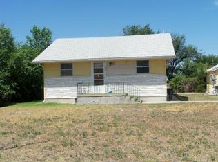 925 S Polk St, Hugoton, KS 67951