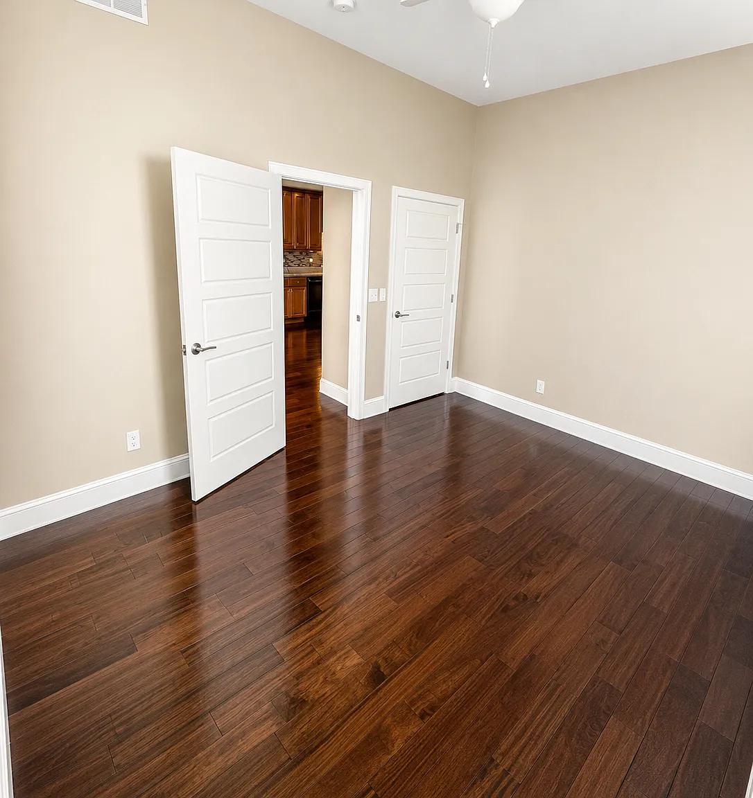 2 bed, 850 sqft, $2,300 — Photo 4