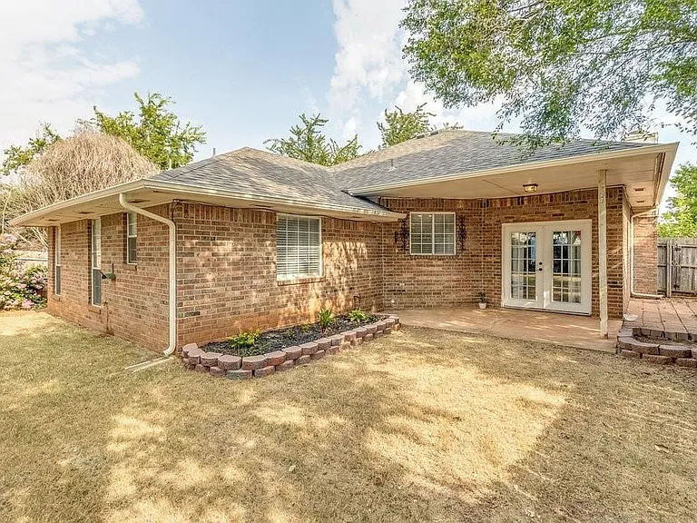 1020 Pruett Dr — Photo 13