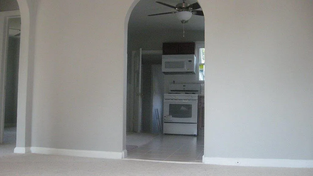 2 bed, $1,695 — Photo 4