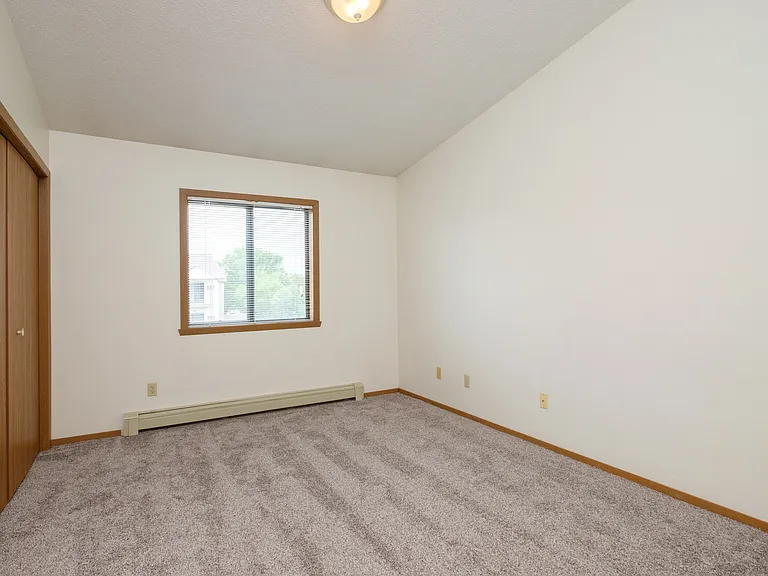 Fargo, ND Flickertail Apartments | Bedroom