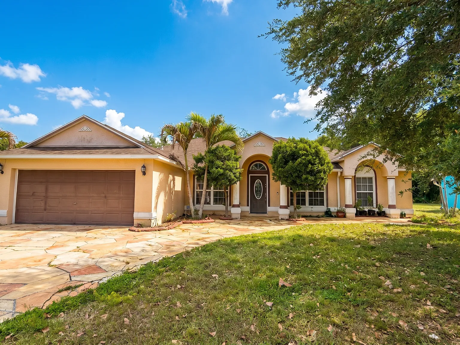 1481 Southwest Algardi Lane - 1 — Photo 1