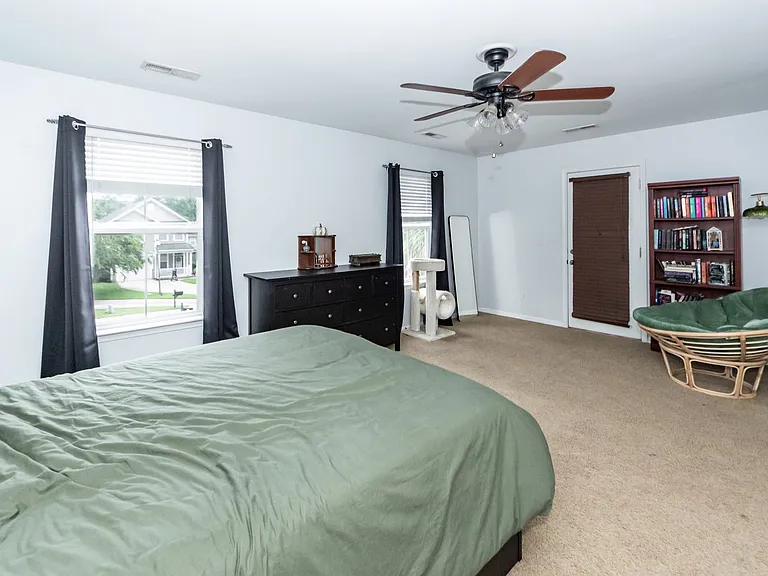 133 Diploma Dr — Photo 16