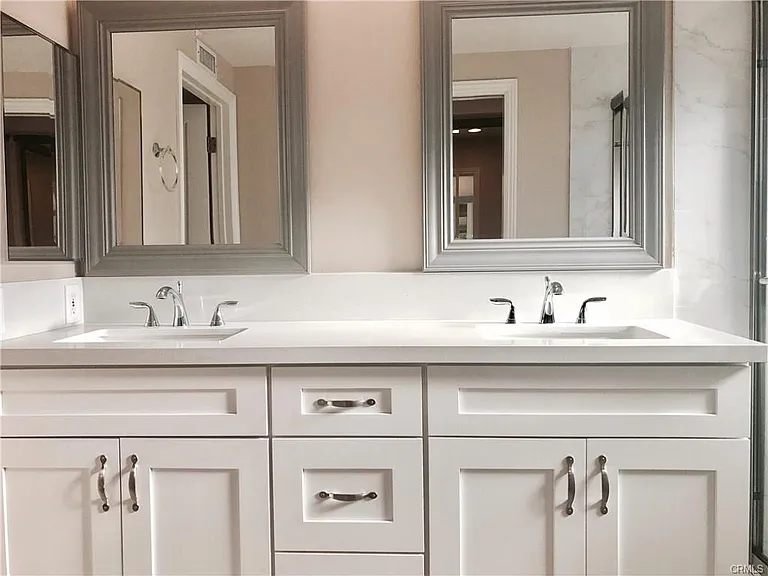 23 Cedar Rdg — Photo 3