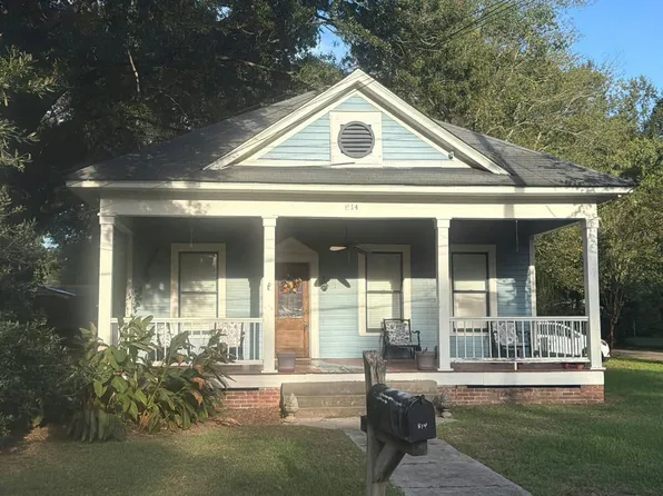 814 Oak Ave, Columbia, MS 39429