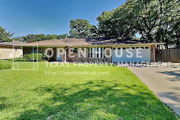 2941 Columbine Dr — Photo 1
