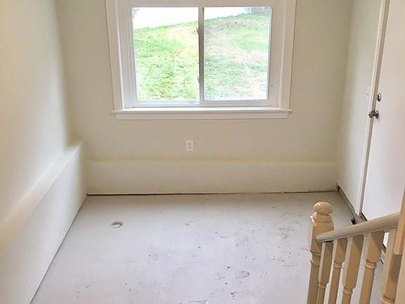 5th image of 923 Hancock St