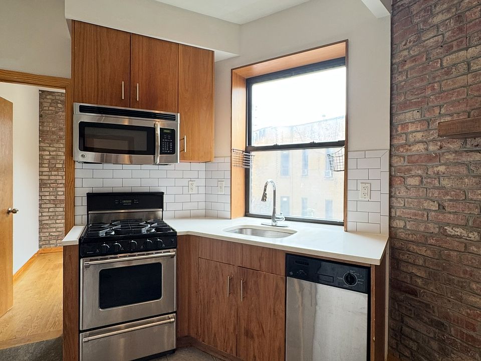 1st image of 110 Madison St APT 20