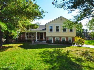 4333 Silas Hutchinson Dr, Chantilly, VA 20151