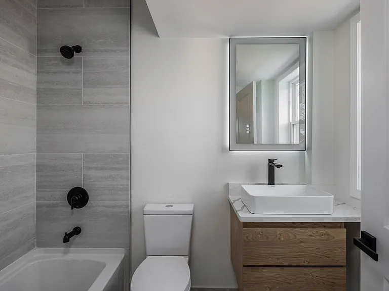 3250 Lorain Ave — Photo 15