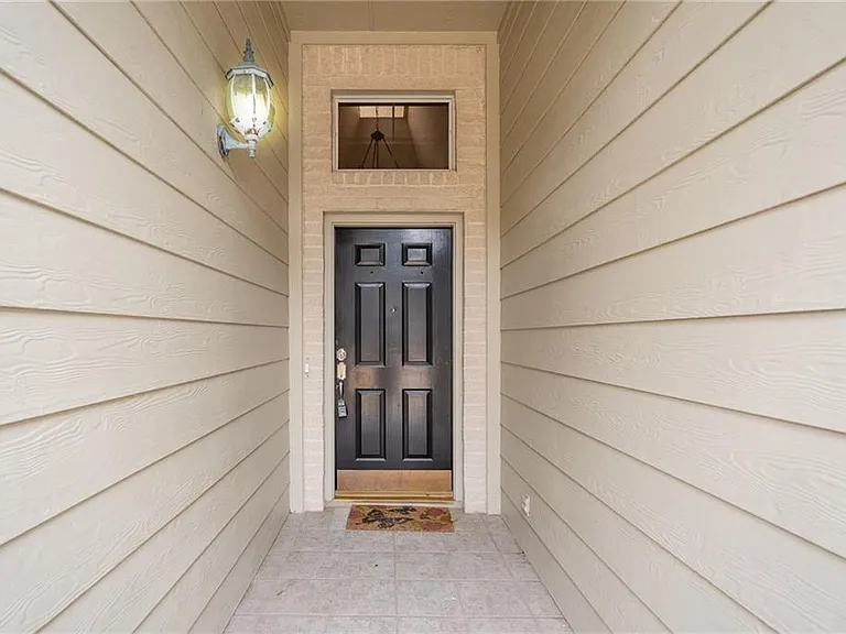27 Troon Dr — Photo 2