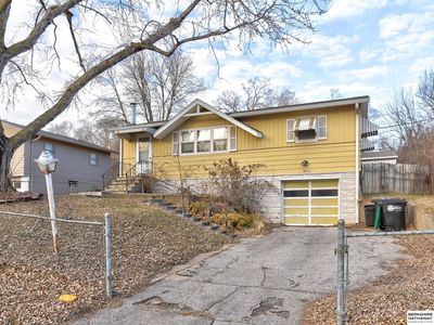 6812 Kansas Ave, Omaha, NE, 68104