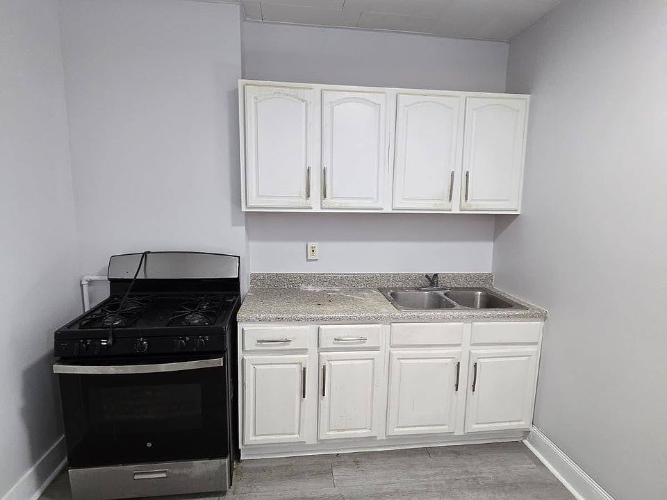 1st image of 34 Clerk St #1RR