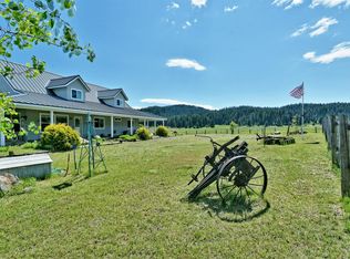 9413 Old Hyatt Prairie Rd, Ashland, OR 97520