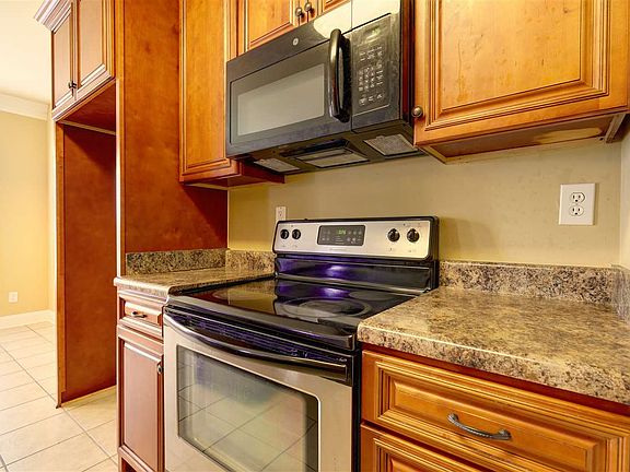 4th image of 128 Meadowridge Dr