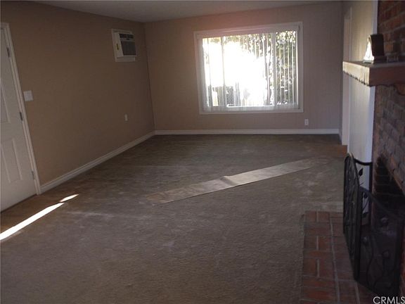 3rd image of 1662 S Palomares St
