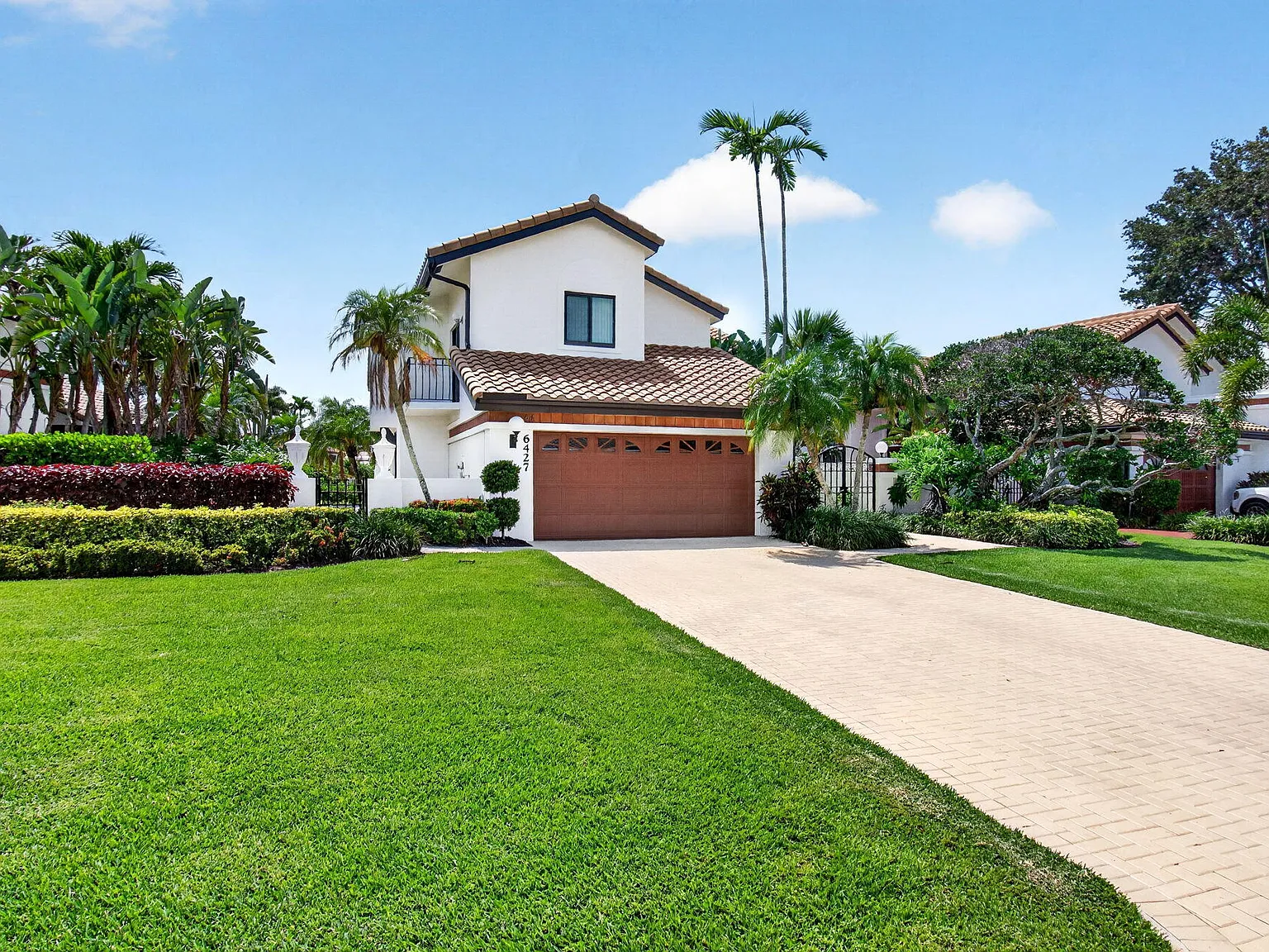 4 bed, 3.0 bath, 3057 sqft, $8,500 — Photo 2