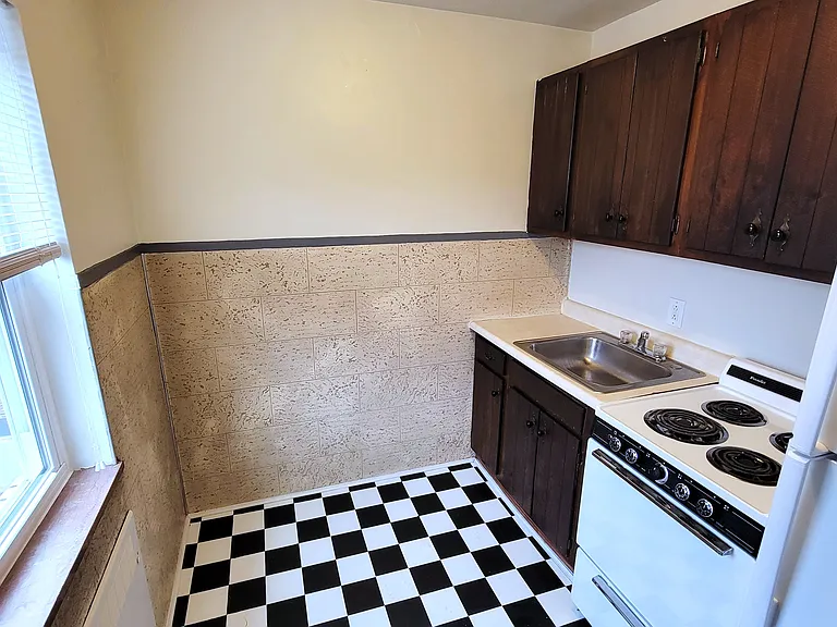 8 Merzen Ct #7/10 — Photo 9