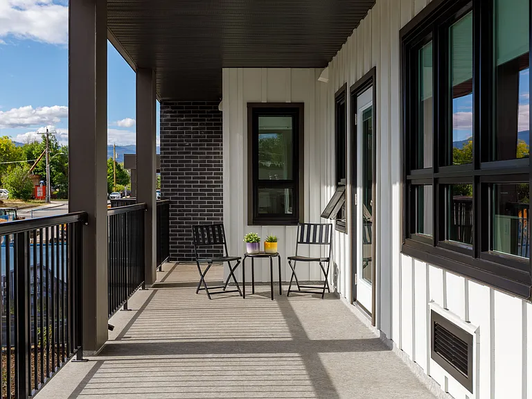 2132 Wilkinson St — Photo 35