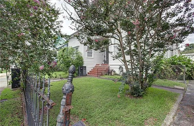 1 bed, 1.0 bath, 800 sqft, $1,700 — Photo 2