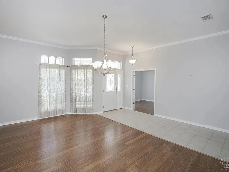 9588 Westgate Cir — Photo 10