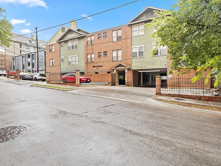 2706 Salado St #210 — Photo 2