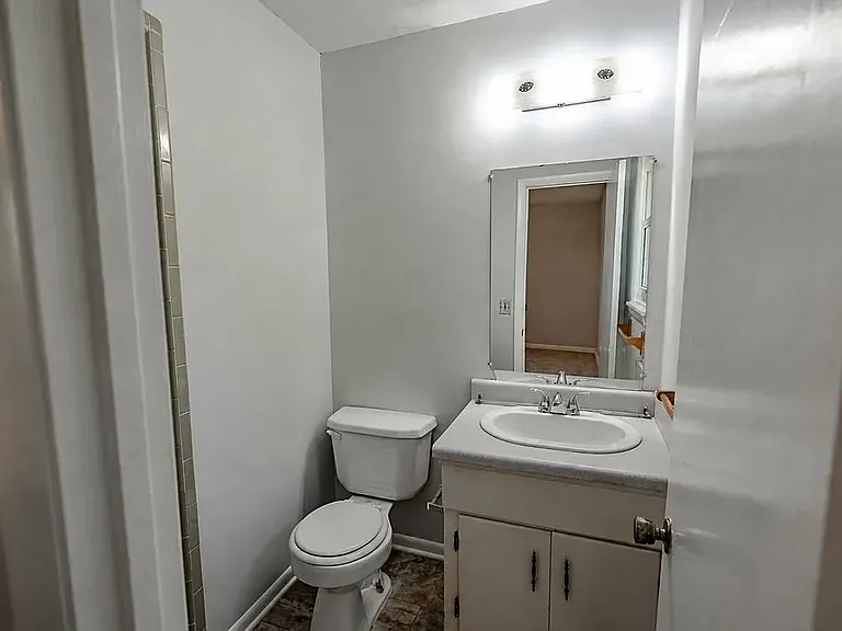 1556 Brookdale Ave — Photo 18