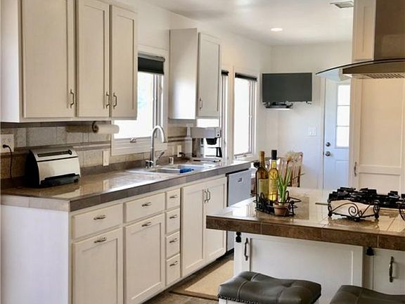 Kitchen and Breakfast Nook